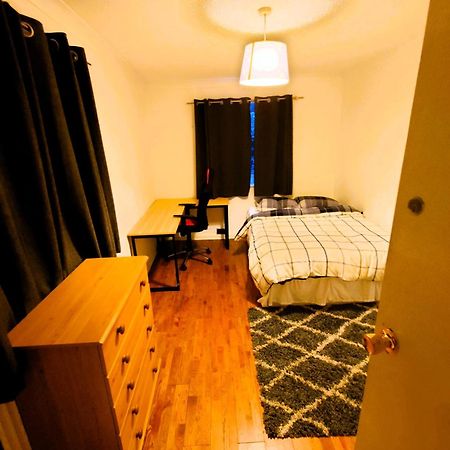 Edwardian 4 Bedrooms With 4 Bathrooms Townhouse, Next To Underground, Accommodates 10 People Londýn Exteriér fotografie