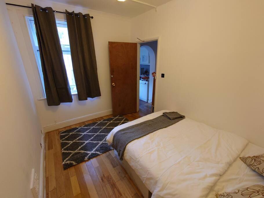Edwardian 4 Bedrooms With 4 Bathrooms Townhouse, Next To Underground, Accommodates 10 People Londýn Exteriér fotografie