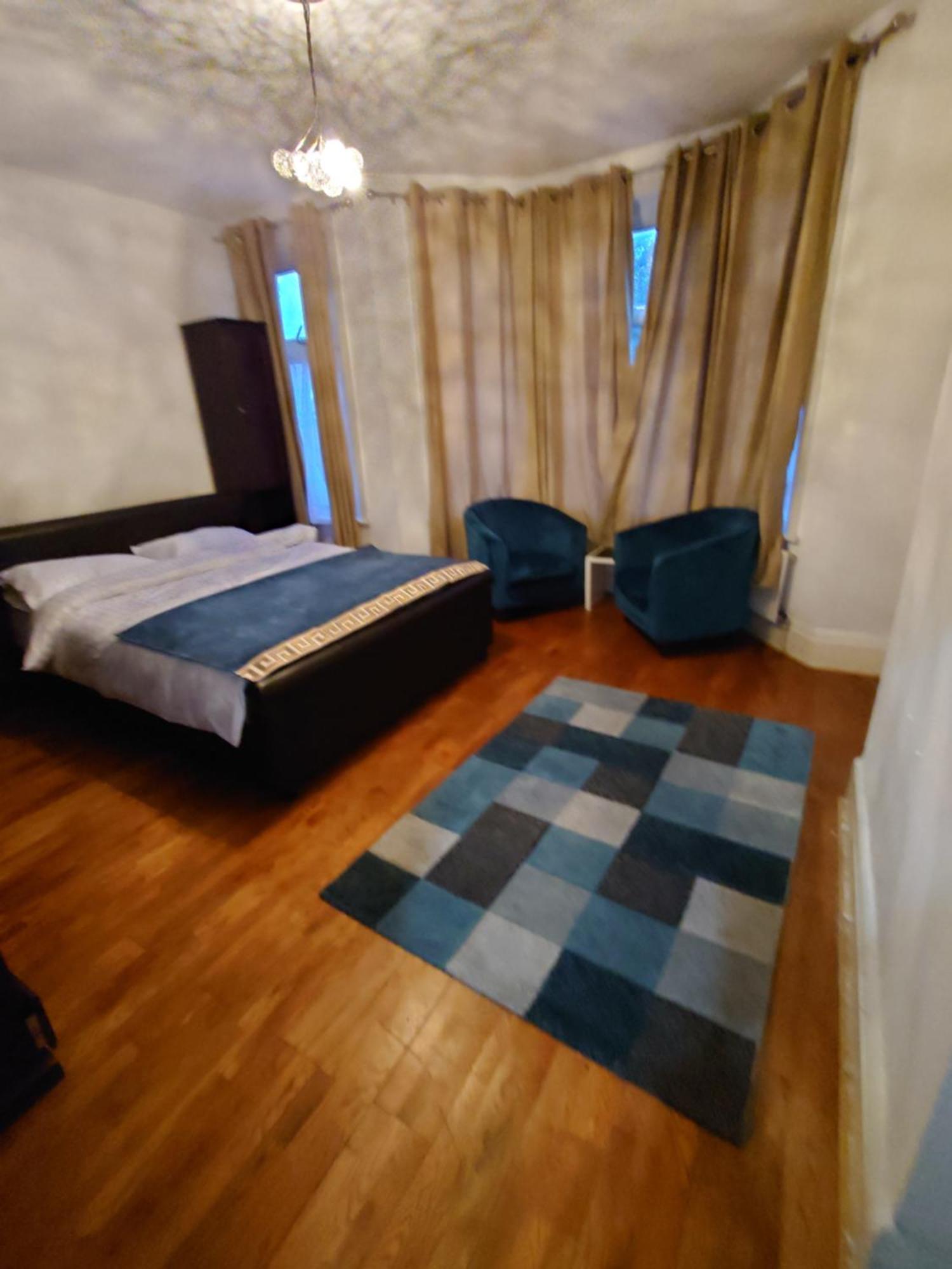 Edwardian 4 Bedrooms With 4 Bathrooms Townhouse, Next To Underground, Accommodates 10 People Londýn Exteriér fotografie